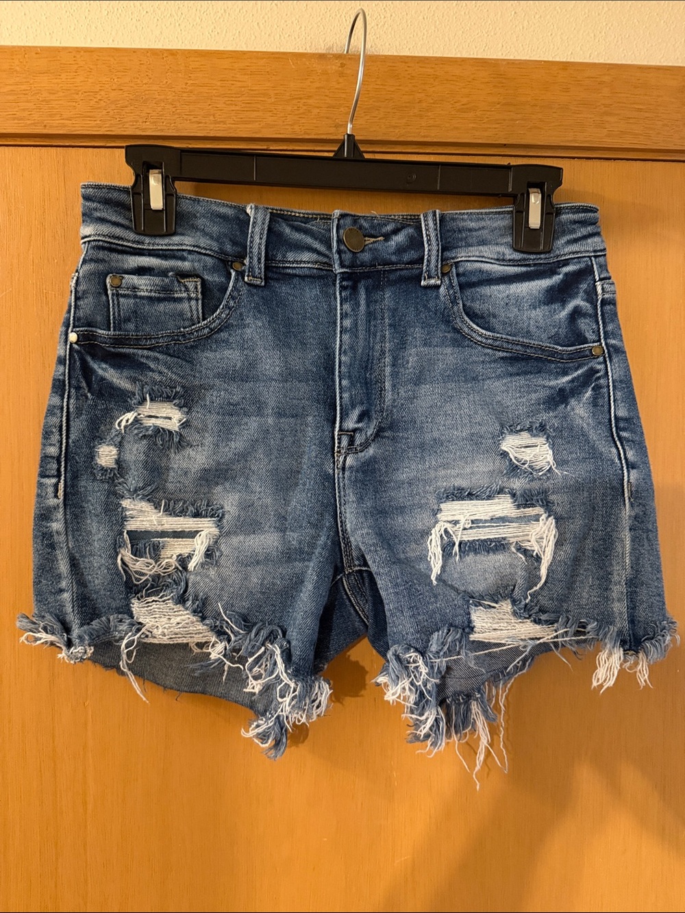 Petra 153 Women’s Stretch Patched Distressed Frayed Denim Jean Shorts Size 27